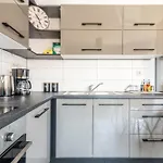 Modern Renovated Apt For Relax